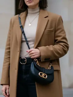 Woman showcasing modern accessories elevating a simple outfit in 2026